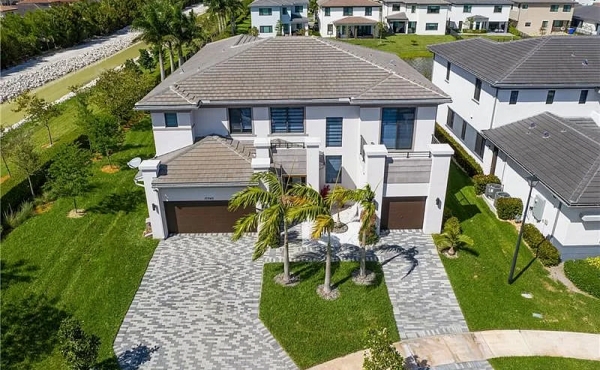 1609e4902e1bca66a25b368fd8096160-uncropped_scaled_within_1536_1152