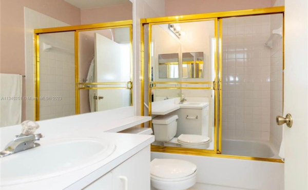 337147566_1055107745448841_7756541758894531481_n